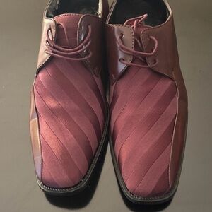 Elegant Burgundy Men's Oxfords